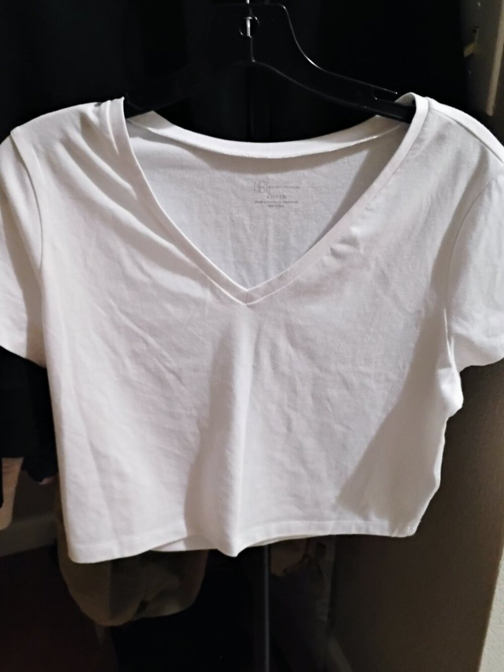 White crop top T-shirt